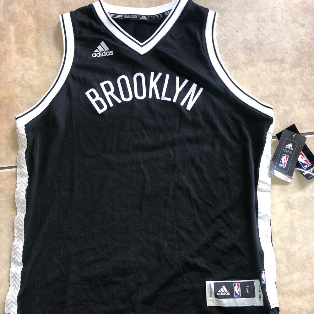 Adidas black Brooklyn jersey boys size L
